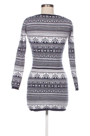 Рокля Unbranded, Размер S, Цвят Многоцветен, Цена 52,79 лв.