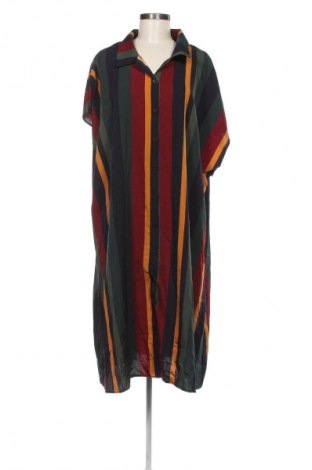 Рокля Unbranded, Размер 5XL, Цвят Многоцветен, Цена 47,88 лв.