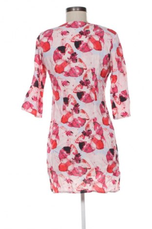 Рокля Unbranded, Размер S, Цвят Многоцветен, Цена 31,70 лв.