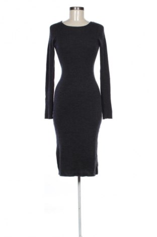 Rochie Uniqlo, Mărime M, Culoare Gri, Preț 109,99 Lei