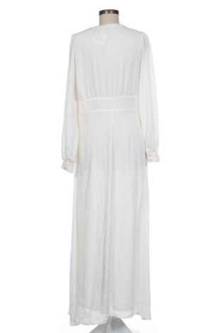 Ruha VILA, Méret M, Szín Fehér, Ár 6 800 Ft