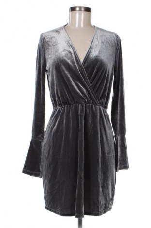 Рокля Vero Moda, Размер S, Цвят Сив, Цена 8,99 лв.