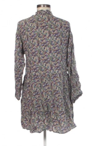 Рокля Vero Moda, Размер S, Цвят Многоцветен, Цена 13,99 лв.