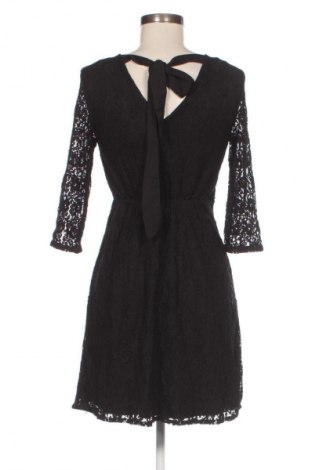 Рокля Vero Moda, Размер XS, Цвят Черен, Цена 70,99 лв.