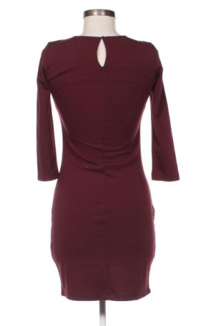 Sukienka WE, Rozmiar XS, Kolor Czerwony, Cena 42,99 zł