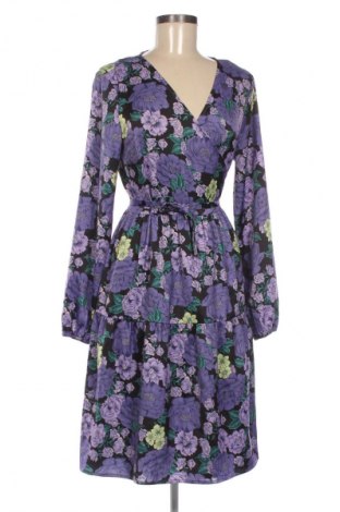 Kleid Y.A.S, Größe M, Farbe Mehrfarbig, Preis € 41,94