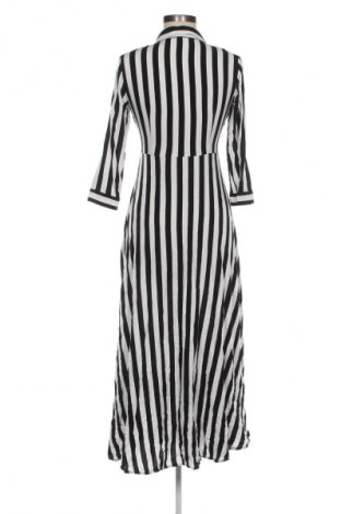 Рокля Y.A.S, Размер S, Цвят Многоцветен, Цена 82,00 лв.