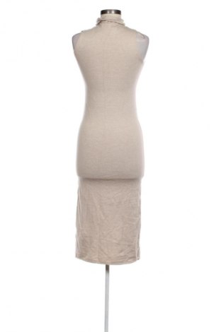 Рокля Zara, Размер S, Цвят Бежов, Цена 68,43 лв.