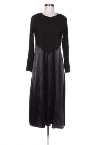 Ruha Zara, Méret L, Szín Fekete, Ár 18 240 Ft