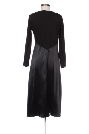 Ruha Zara, Méret L, Szín Fekete, Ár 18 240 Ft