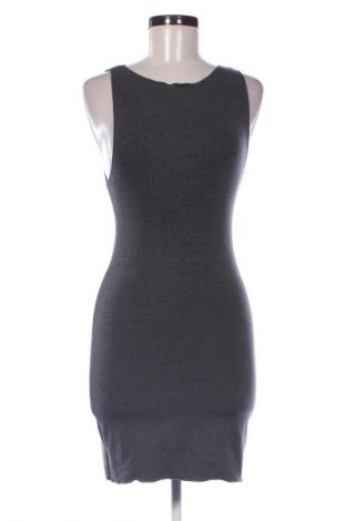 Rochie Zara, Mărime M, Culoare Gri, Preț 71,05 Lei