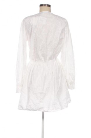 Rochie Zara, Mărime M, Culoare Alb, Preț 192,50 Lei