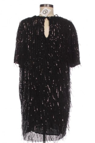 Рокля Zara, Размер L, Цвят Черен, Цена 45,06 лв.