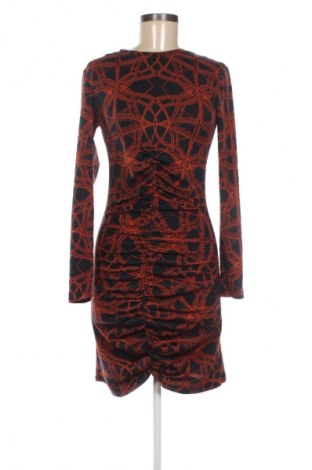 Рокля Zara, Размер M, Цвят Многоцветен, Цена 50,75 лв.