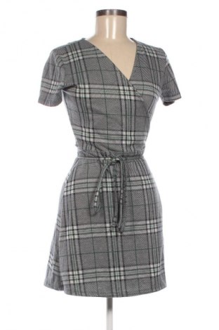 Рокля Zara, Размер M, Цвят Многоцветен, Цена 27,00 лв.