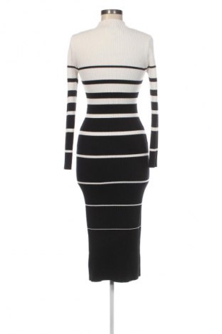 Рокля Zara, Размер M, Цвят Многоцветен, Цена 37,99 лв.