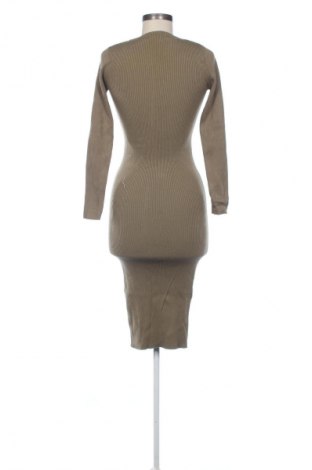 Рокля Zara, Размер S, Цвят Зелен, Цена 33,82 лв.