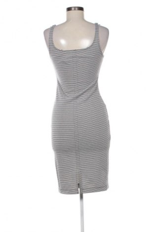 Рокля Zara, Размер M, Цвят Многоцветен, Цена 27,99 лв.