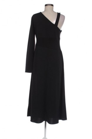 Рокля Zara, Размер L, Цвят Черен, Цена 22,99 лв.