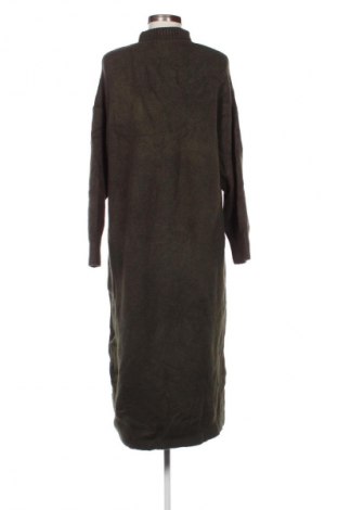 Рокля Zara, Размер M, Цвят Зелен, Цена 14,99 лв.