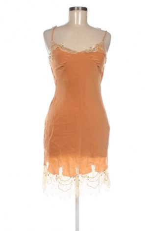 Ruha Zara, Méret M, Szín Narancssárga
, Ár 4 139 Ft