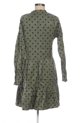 Ruha mbyM, Méret M, Szín Sokszínű, Ár 16 400 Ft