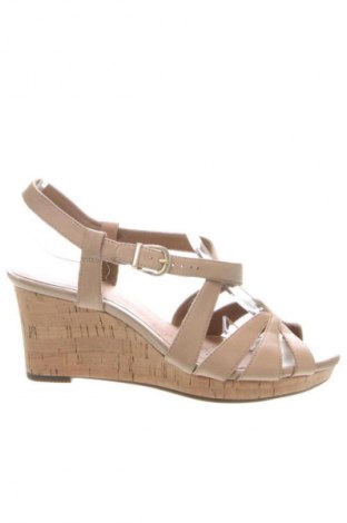 Szandálok Clarks, Méret 38, Szín Bézs, Ár 26 969 Ft