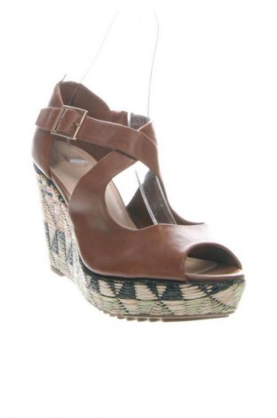 Szandálok Clarks Originals, Méret 37, Szín Barna, Ár 11 673 Ft