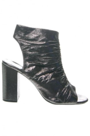 Sandalen New Look, Größe 40, Farbe Silber, Preis 21,99 €