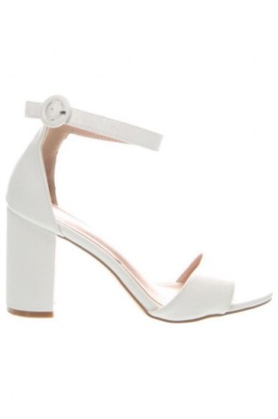 Szandálok Unbranded, Méret 37, Szín Fehér, Ár 8 319 Ft