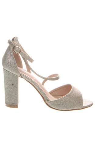 Сандали Unbranded, Размер 38, Цвят Златист, Цена 51,00 лв.