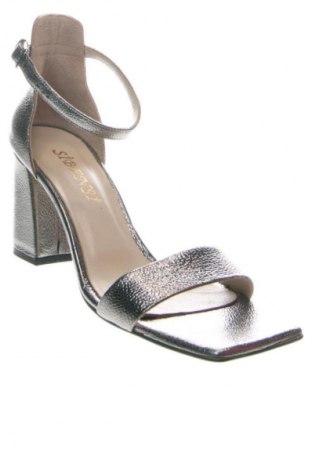 Sandały Unbranded, Rozmiar 39, Kolor Srebrzysty, Cena 94,99 zł