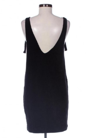 Dámské šaty s tráky LC Waikiki, Velikost M, Barva Černá, Cena  367,00 Kč