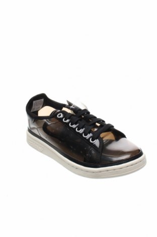 Дамски обувки Adidas & Stan Smith, Размер 37, Цвят Черен, Полиуретан, еко кожа, Цена 69,65 лв.
