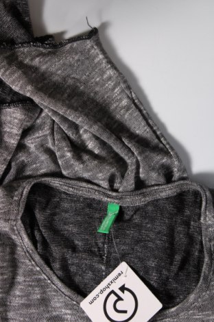 Damen Shirt United Colors Of Benetton, Größe M, Farbe Grau, Preis 1,67 €