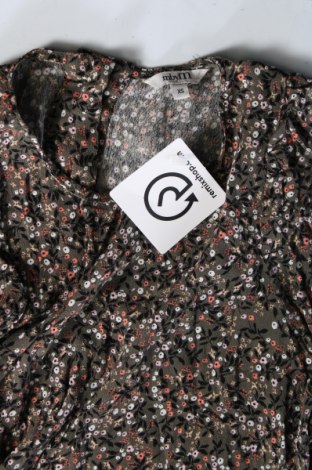 Γυναικεία μπλούζα mbyM, Μέγεθος XS, Χρώμα Πολύχρωμο, Τιμή 4,84 €
