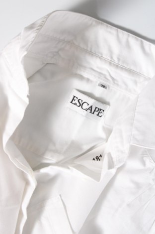 Дамска риза Escape, Размер M, Цвят Бял, Цена 10,00 лв.