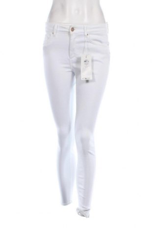 Γυναικείο Τζίν ONLY, Μέγεθος M, Χρώμα Λευκό, Τιμή 11,92 €