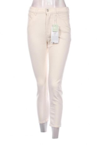 Damen Jeans ONLY, Größe M, Farbe Ecru, Preis 11,57 €