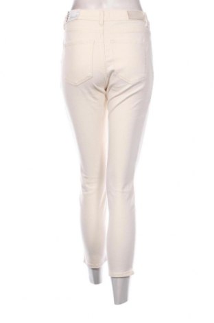 Damen Jeans ONLY, Größe M, Farbe Ecru, Preis 35,05 €