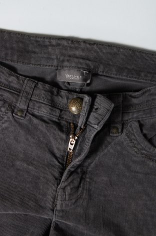 Дамски джинси Yessica, Размер M, Цвят Сив, Цена 29,00 лв.