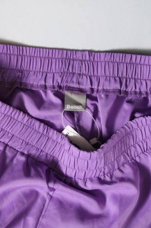 Дамски къс панталон Bench, Размер XL, Цвят Лилав, Цена 12,96 лв.