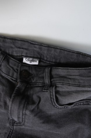 Γυναικείο κοντό παντελόνι Buffalo, Μέγεθος XS, Χρώμα Γκρί, Τιμή 10,02 €