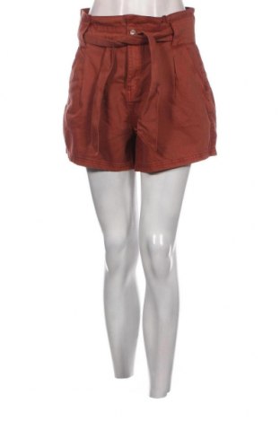 Дамски къс панталон Camaieu, Размер M, Цвят Кафяв, Цена 12,71 лв.