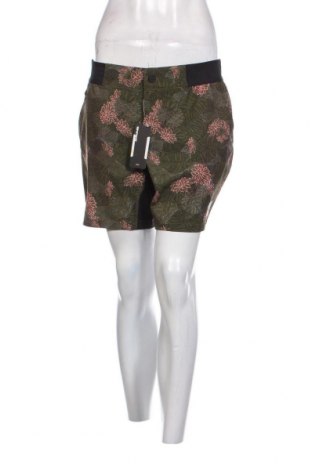 Pantaloni scurți de femei Dakine, Mărime M, Culoare Multicolor, Preț 23,95 Lei