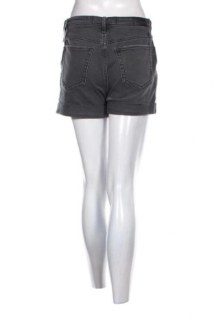 Дамски къс панталон Hollister, Размер M, Цвят Сив, Цена 7,92 лв.