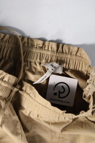 Дамски къс панталон Object, Размер M, Цвят Бежов, Цена 17,28 лв.