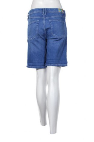 Дамски къс панталон S.Oliver, Размер M, Цвят Син, Цена 72,00 лв.