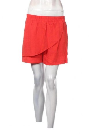 Дамски къс панталон Trendyol, Размер M, Цвят Червен, Цена 11,52 лв.