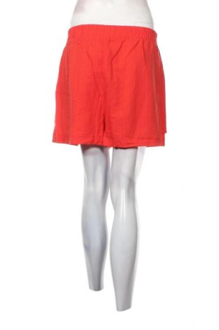 Дамски къс панталон Trendyol, Размер M, Цвят Червен, Цена 12,24 лв.